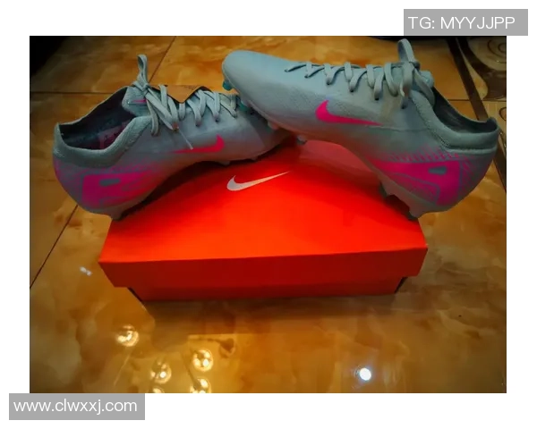 2025年男球星推荐足球鞋排行榜全解析最热款式一网打尽