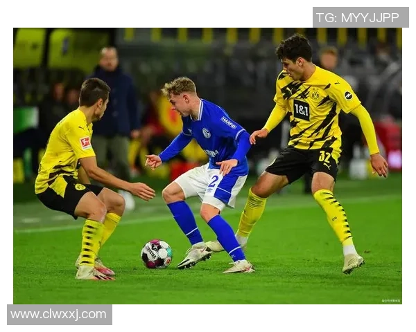 世界级足球球星抵达中国引发球迷热潮期待巅峰对决盛况空前 世界级足球球星抵达中国引发球迷热潮期待巅峰对决盛况空前