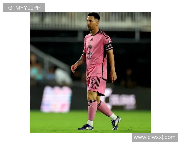 大牌球星足球鞋价格解析 热门品牌与款式全方位对比