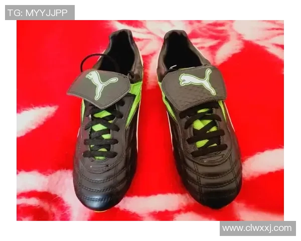 球星亲自赠送足球鞋背后的真相与影响分析 球星亲自赠送足球鞋背后的真相与影响分析